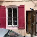 Tres Bel Cosy Et Chaleureux A Ним