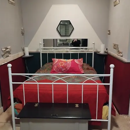 Tres Bel Cosy Et Chaleureux A Nimes